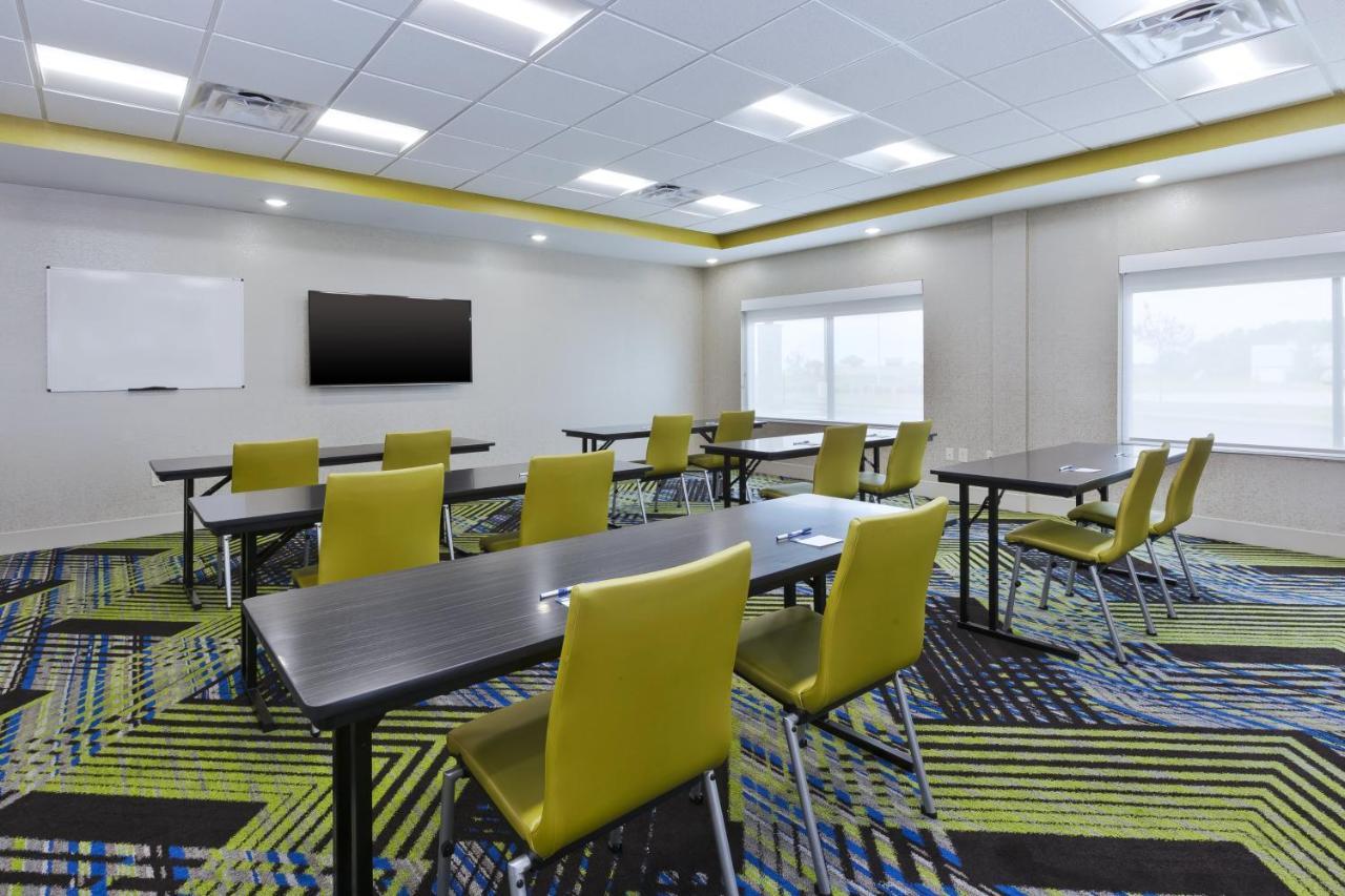 Holiday Inn Express & Suites - Painesville - Concord By Ihg Exterior photo